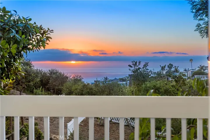 1041 Santa Ana Street, Laguna Beach, California 92651