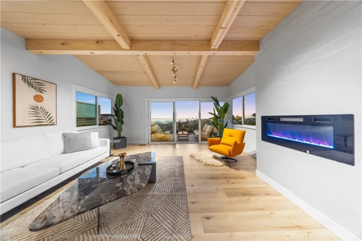 1041 Santa Ana Street, Laguna Beach, California 92651