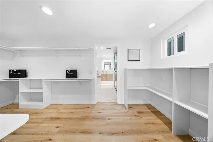 1041 Santa Ana Street, Laguna Beach, California 92651