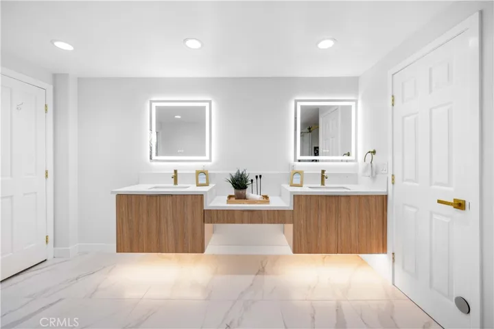 1041 Santa Ana Street, Laguna Beach, California 92651