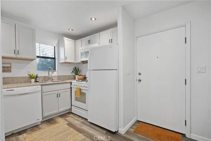 736 N Garfield Avenue 107, Pasadena, California 91104