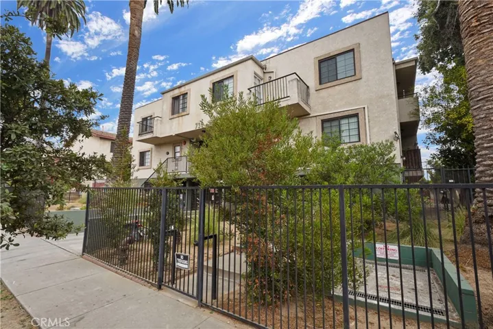 736 N Garfield Avenue 107, Pasadena, California 91104