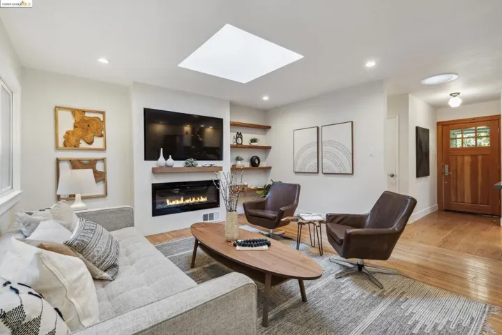 29 Eastwood Ct., Oakland, California 94611