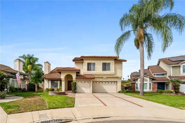 Large driveway. End of cul-de-sac location