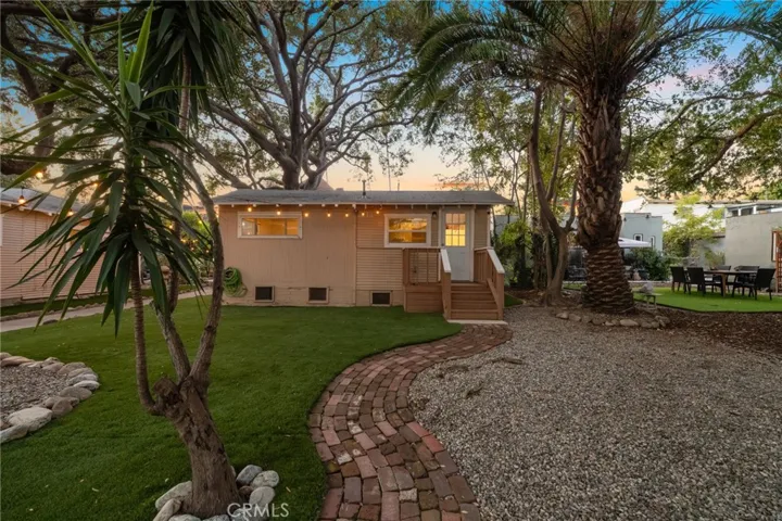 325 -327 1/2 Pasadena Avenue, South Pasadena, California 91030