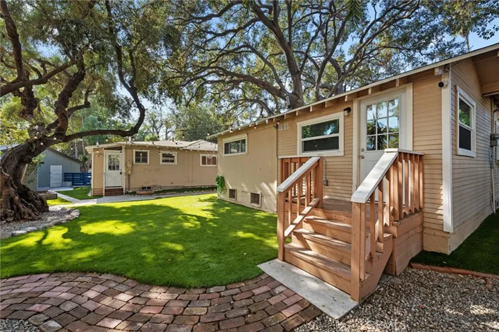 325 -327 1/2 Pasadena Avenue, South Pasadena, California 91030