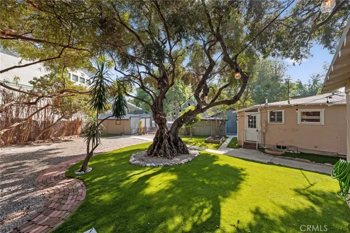 325 -327 1/2 Pasadena Avenue, South Pasadena, California 91030