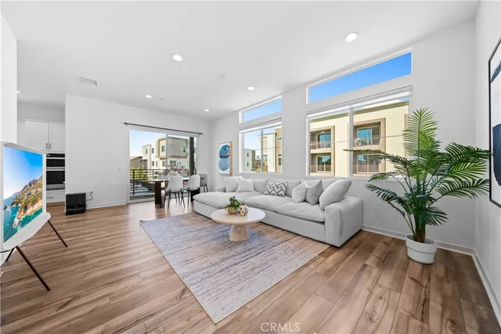 141 Culture, Irvine, California 92618