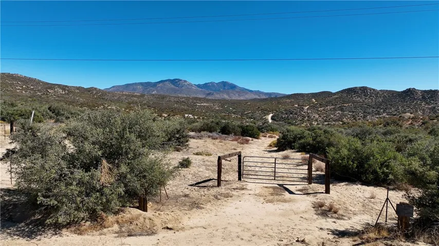 21 High Country Trail, Anza, California 92539