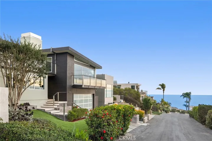 970 Baja Street, Laguna Beach, California 92651
