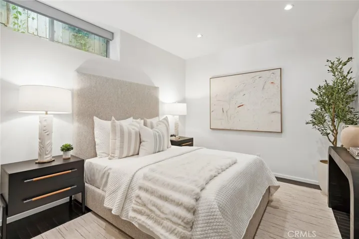 970 Baja Street, Laguna Beach, California 92651