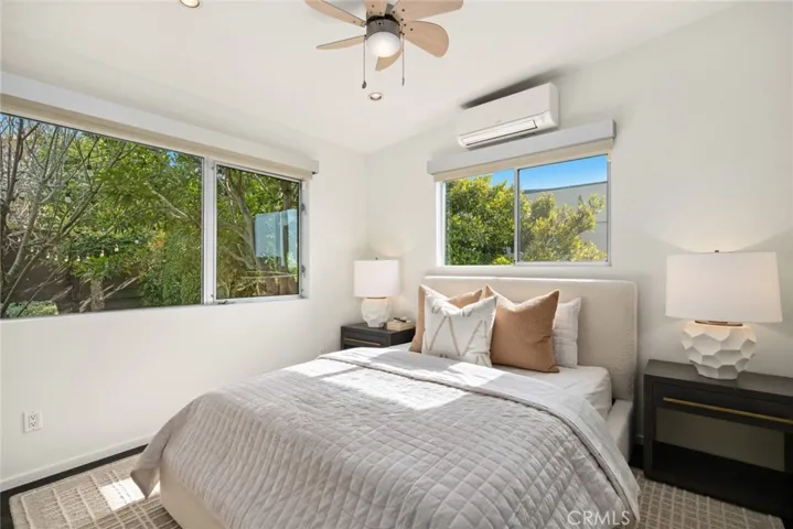 970 Baja Street, Laguna Beach, California 92651
