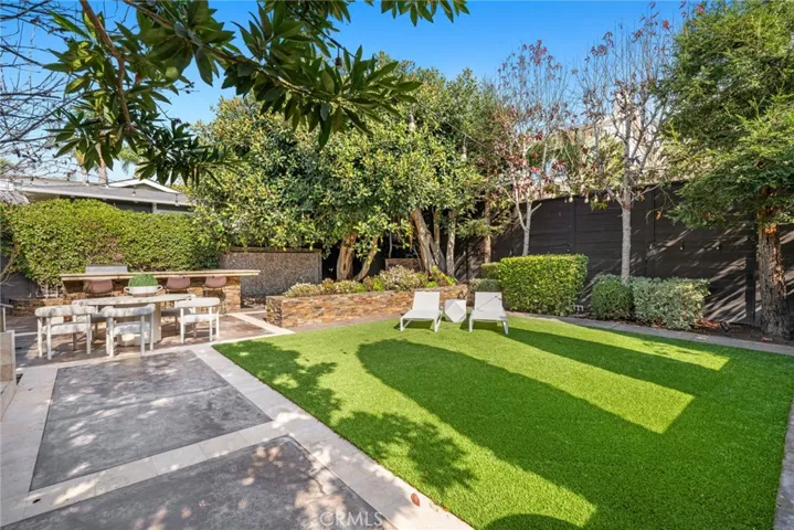 970 Baja Street, Laguna Beach, California 92651