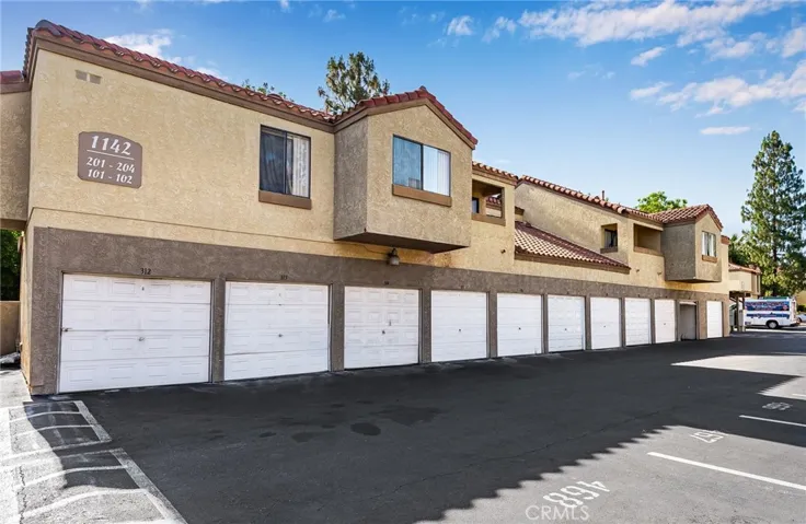 1142 W Blaine Street 202, Riverside, California 92507