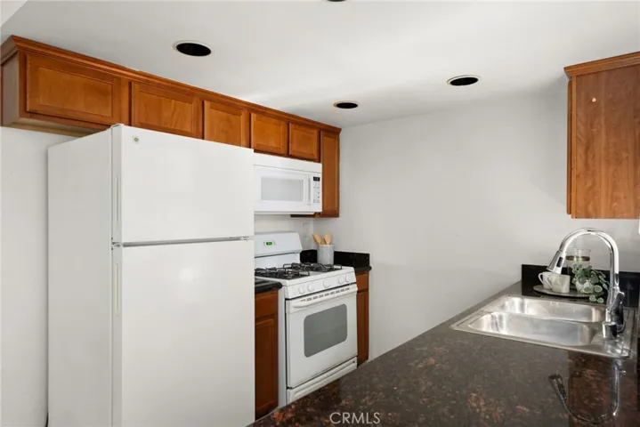1142 W Blaine Street 202, Riverside, California 92507