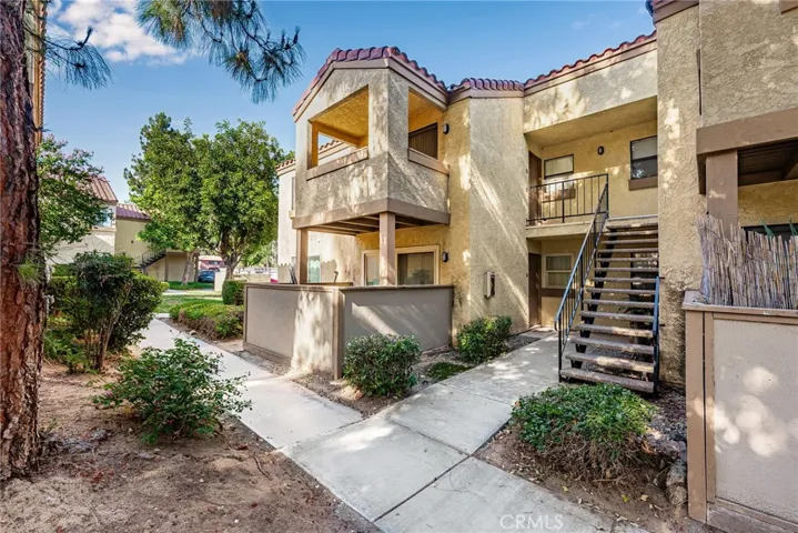 1142 W Blaine Street 202, Riverside, California 92507