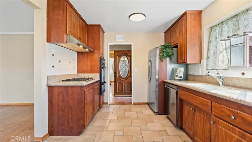 1829 E 215th Place, Carson, California 90745