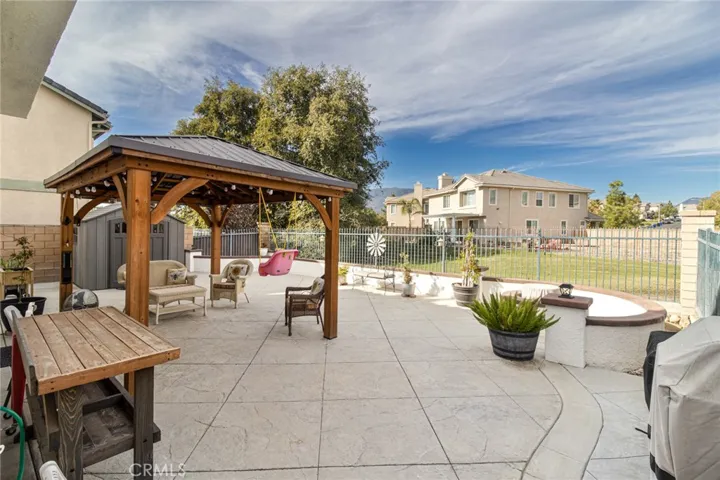 16414 Empire Lakes Court, Fontana, California 92336