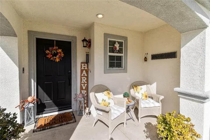 16414 Empire Lakes Court, Fontana, California 92336