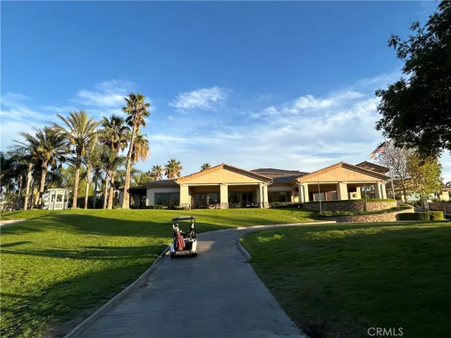 Sierra Lakes Golf Clubhouse.