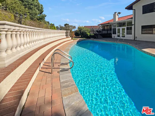 2415 Rue Le Charlene, Rancho Palos Verdes, California 90275