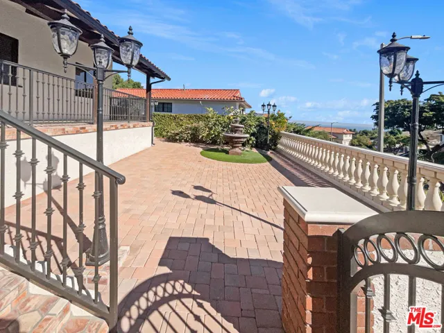 2415 Rue Le Charlene, Rancho Palos Verdes, California 90275