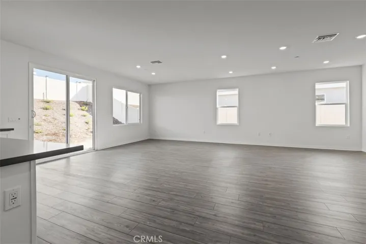 7556 Nectarsweet Drive, Riverside, California 92507
