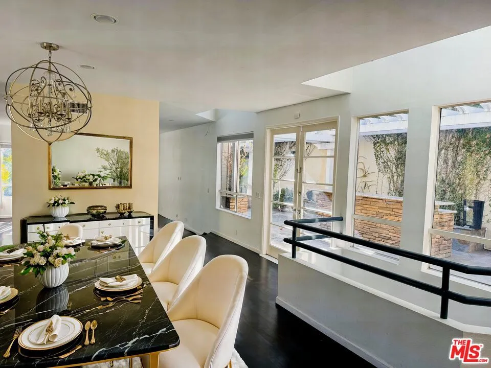 1833 Roscomare Road, Los Angeles, California 90077 home-pic-4