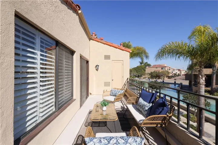 16476 Bordeaux Lane 214, Huntington Beach, California 92649