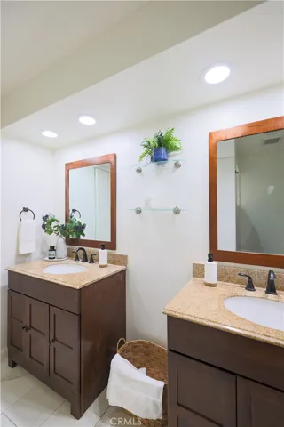 16476 Bordeaux Lane 214, Huntington Beach, California 92649