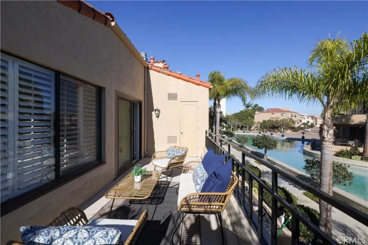 16476 Bordeaux Lane 214, Huntington Beach, California 92649