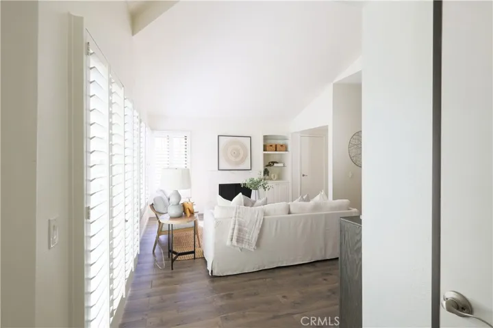 16476 Bordeaux Lane 214, Huntington Beach, California 92649