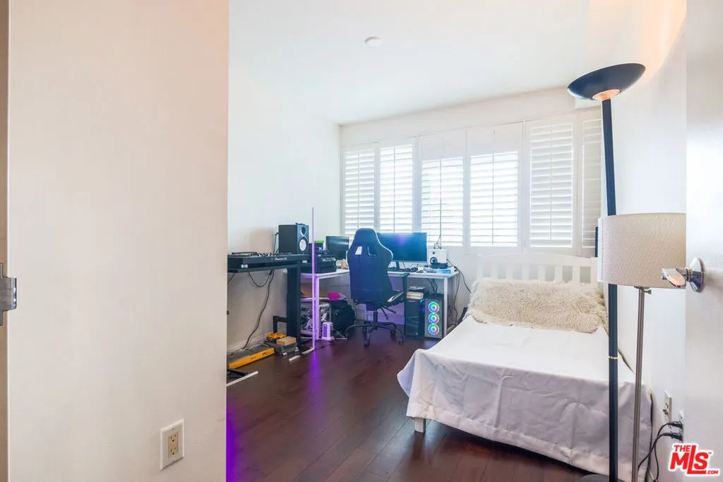 3785 Wilshire Boulevard 805, Los Angeles, California 90010 home-pic-20