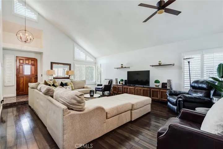 445 Yellowstone Circle, Corona, California 92879