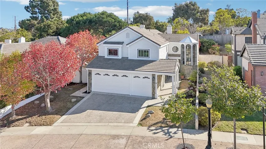 6 Village Circle, Manhattan Beach, California 90266