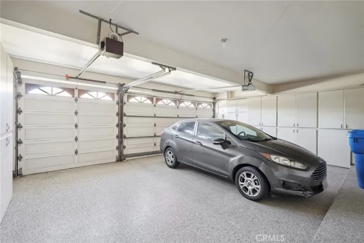 6 Village Circle, Manhattan Beach, California 90266