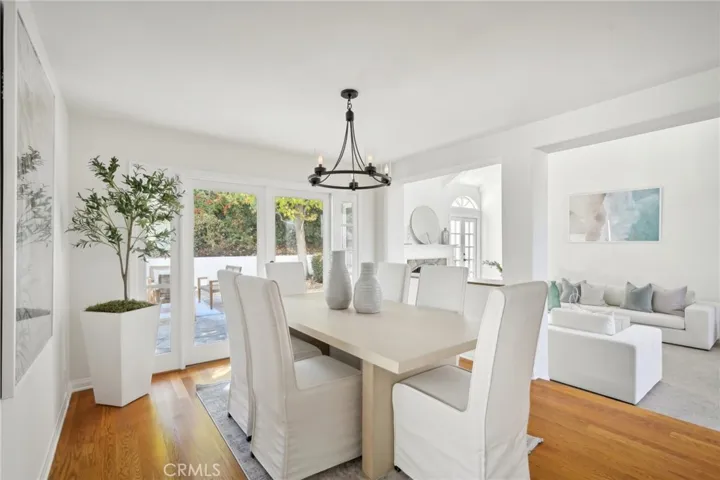 6 Village Circle, Manhattan Beach, California 90266