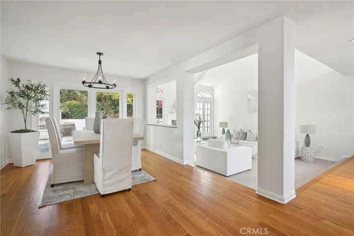6 Village Circle, Manhattan Beach, California 90266