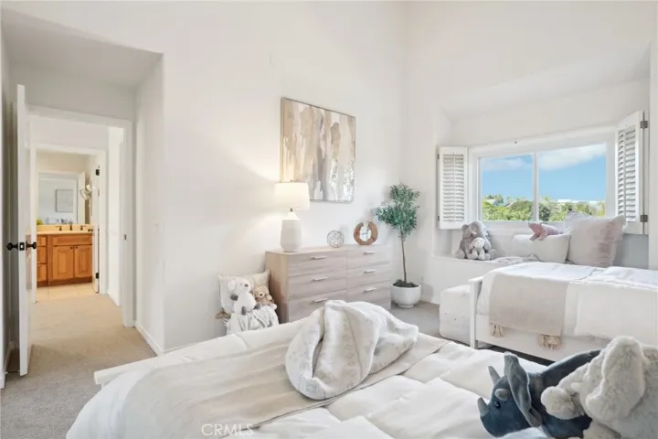 6 Village Circle, Manhattan Beach, California 90266