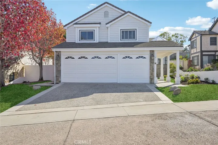 6 Village Circle, Manhattan Beach, California 90266