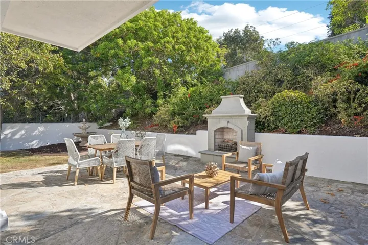 6 Village Circle, Manhattan Beach, California 90266