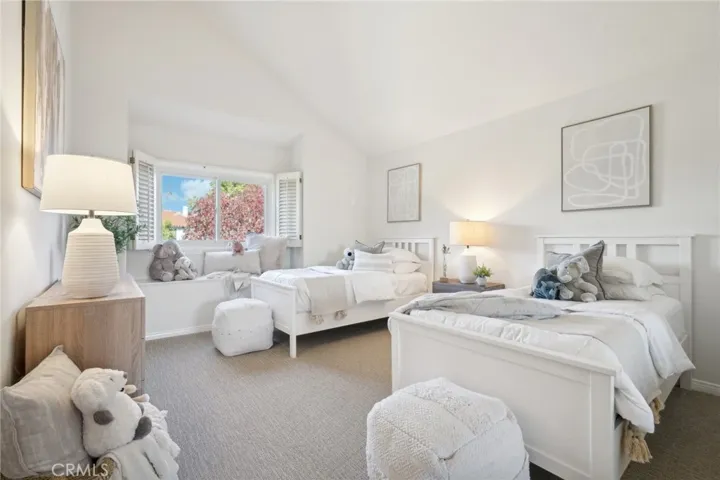 6 Village Circle, Manhattan Beach, California 90266