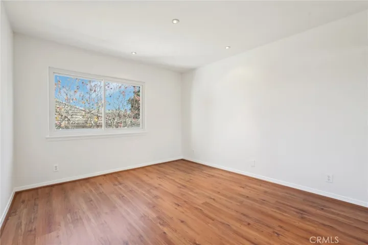 6 Village Circle, Manhattan Beach, California 90266