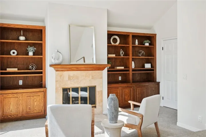 6 Village Circle, Manhattan Beach, California 90266