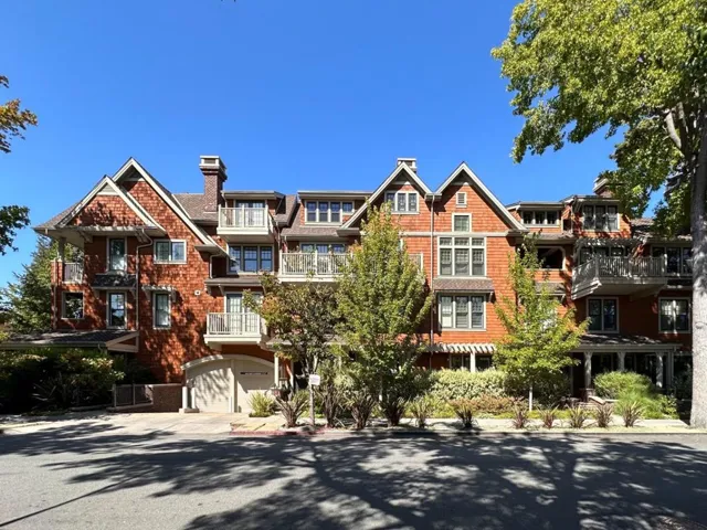 325 Channing Avenue 213, Palo Alto, California 94301