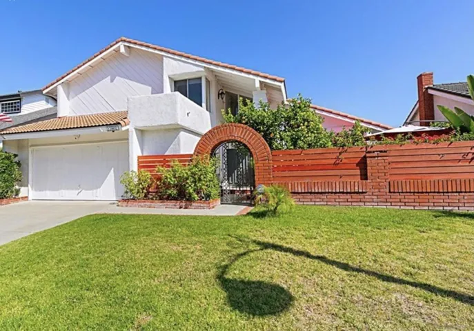 22802 Buendia, Mission Viejo, California 92691