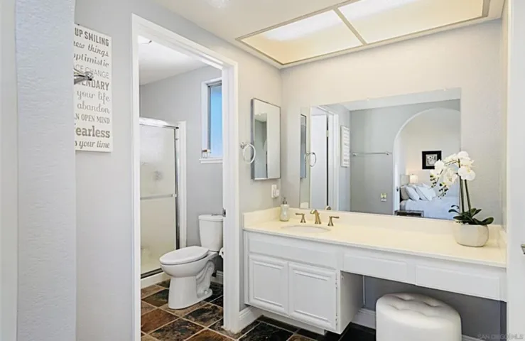 22802 Buendia, Mission Viejo, California 92691