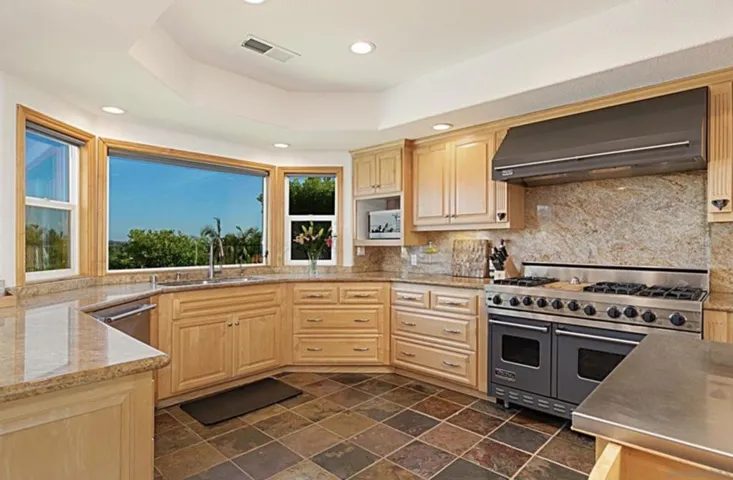 22802 Buendia, Mission Viejo, California 92691