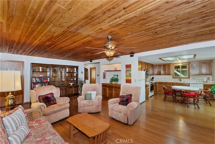 118 Moreno Lane, Sugarloaf, California 92386
