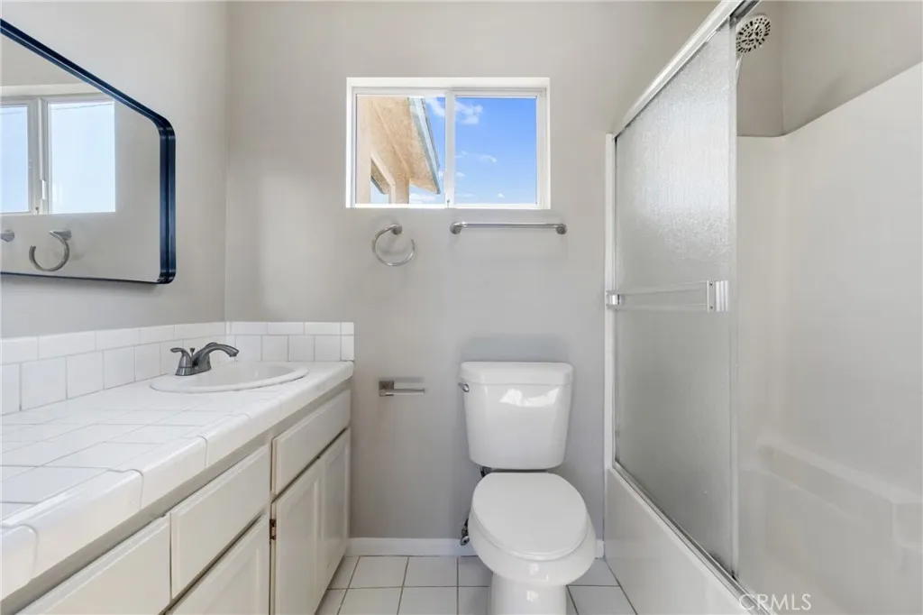 21452 Vera Street, Carson, California 90745 home-pic-25